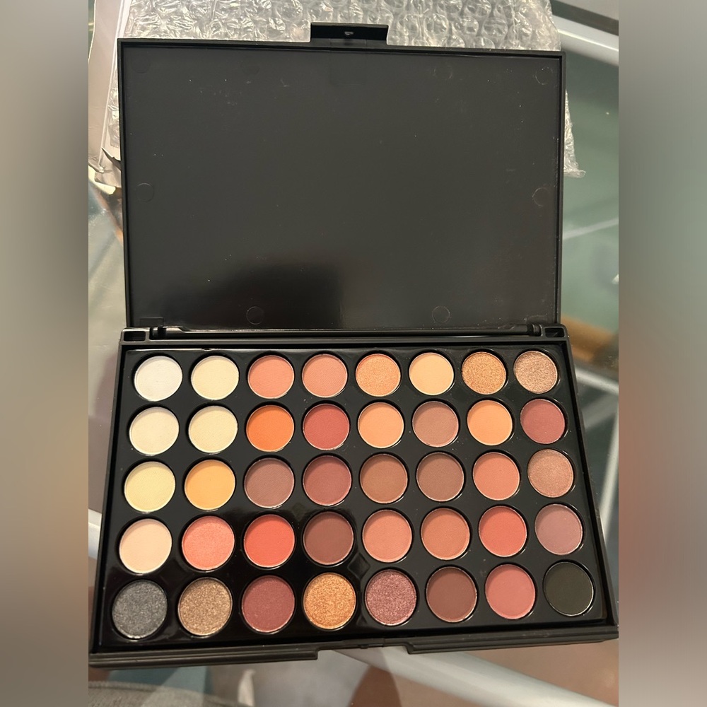 Professional Eyeshadow Palette - 35 Shades